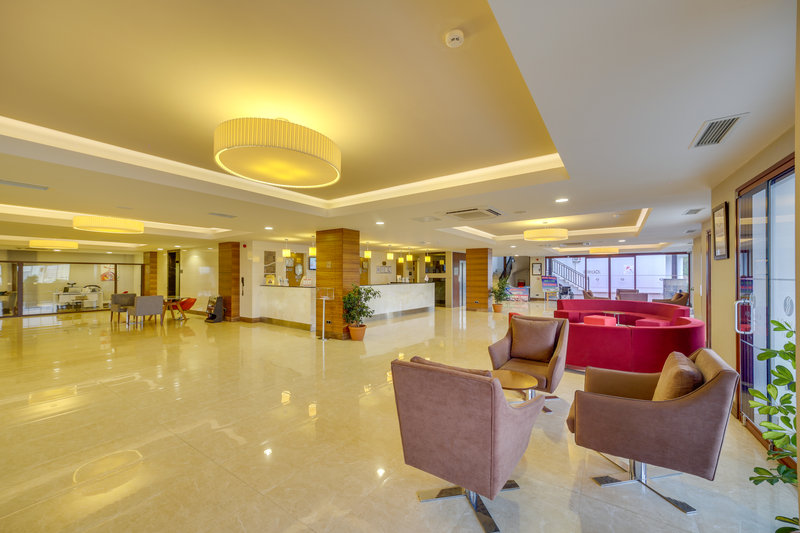 Ramada Resort by Wyndham Akbuk 8