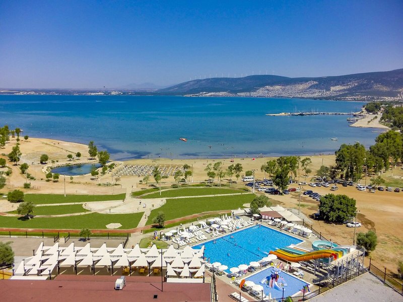 Ramada Resort by Wyndham Akbuk 14