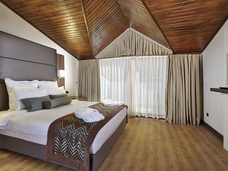 Ramada Resort by Wyndham Akbuk 33