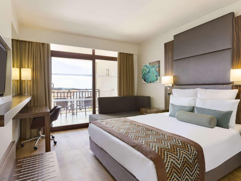 Ramada Resort by Wyndham Akbuk 42