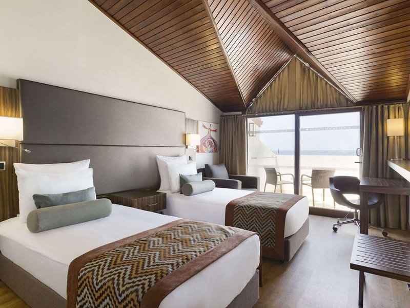 Ramada Resort by Wyndham Akbuk 43