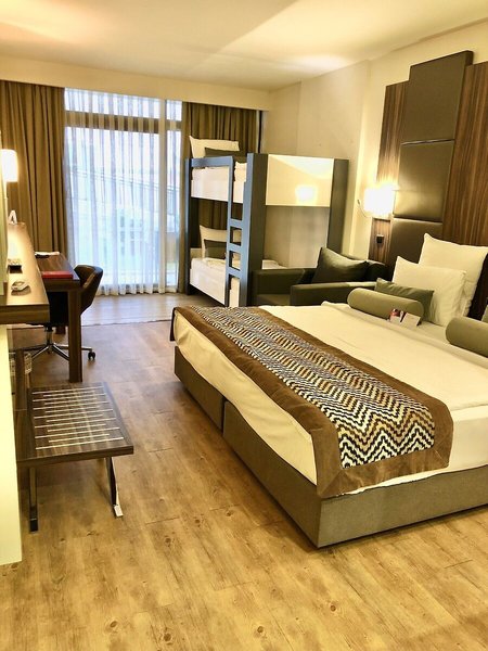 Ramada Resort by Wyndham Akbuk 49