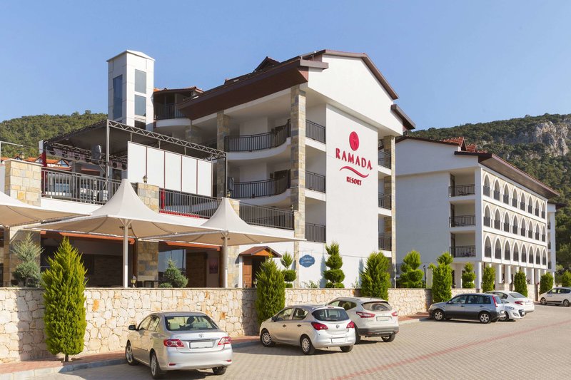 Ramada Resort by Wyndham Akbuk 10