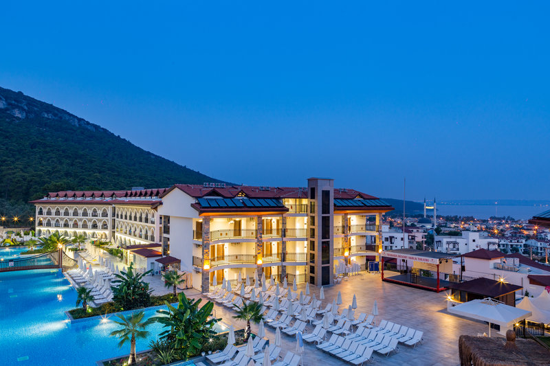 Ramada Resort by Wyndham Akbuk 16
