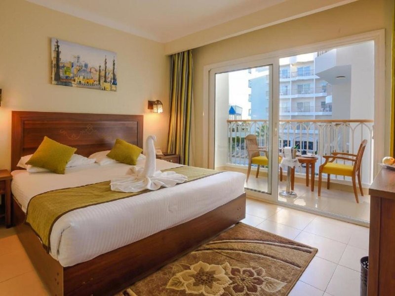 Royal Star Beach Resort  9