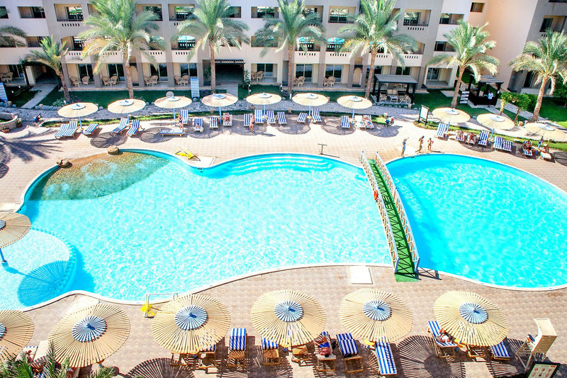 El Karma Aqua Beach Resort 5