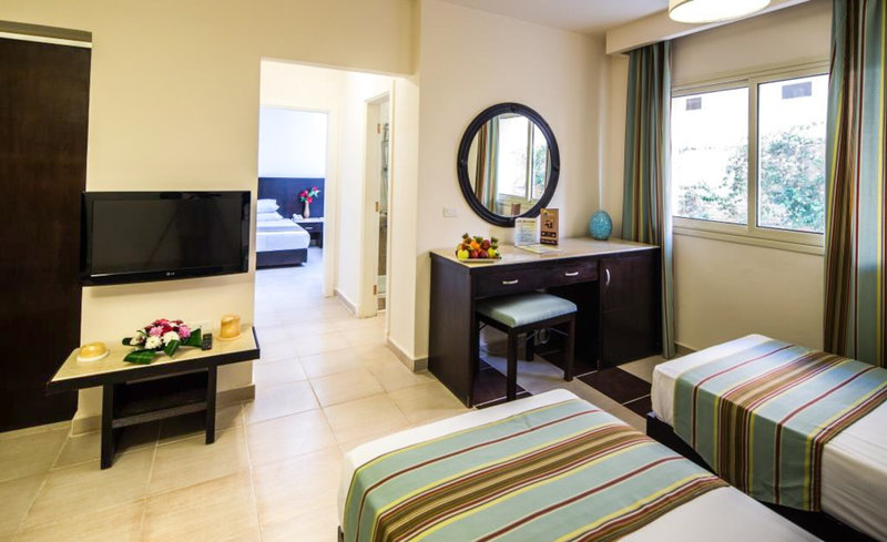 El Karma Aqua Beach Resort 7