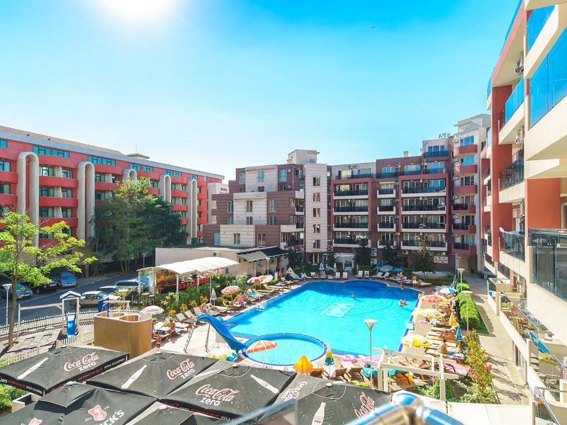 Admiral Plaza 1 - Exterior