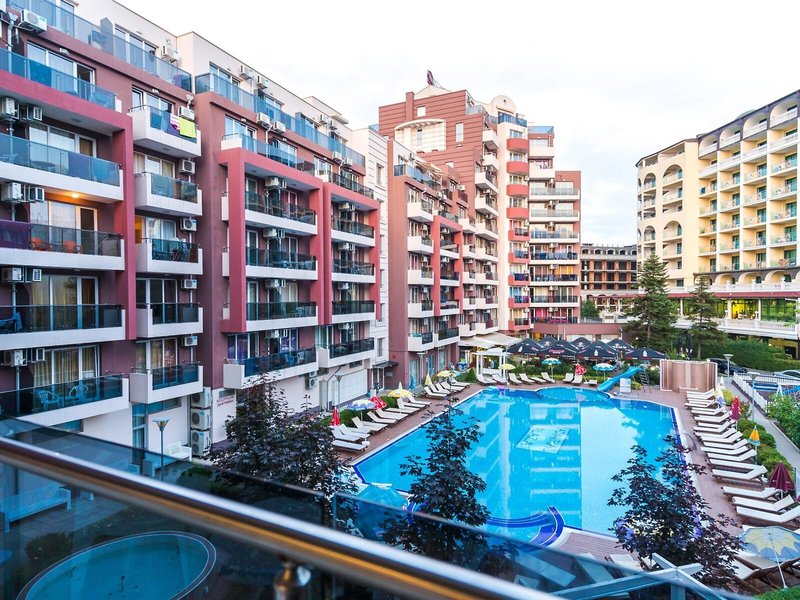 Admiral Plaza 2 - Exterior