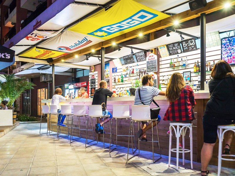 Admiral Plaza 9 - Restaurant