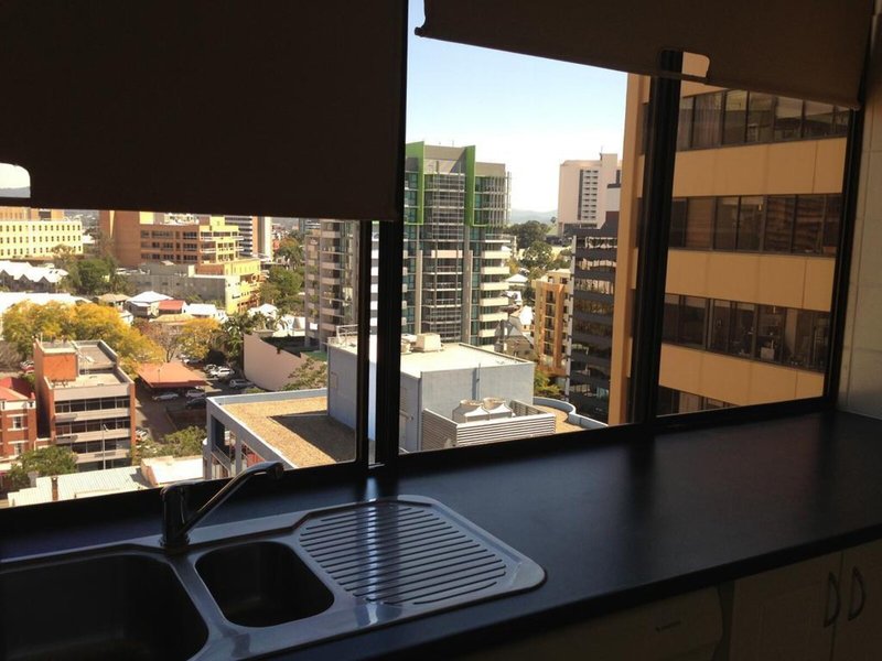 Astor Apartments 5