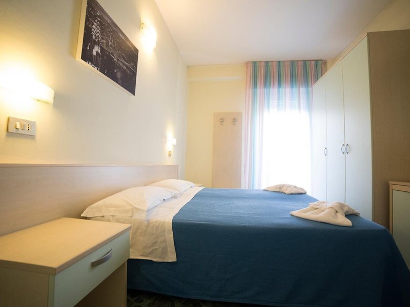 Europa 19 - Room Example