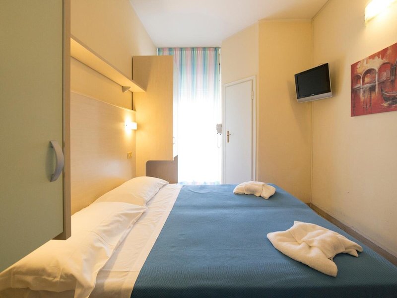 Europa 20 - Room Example