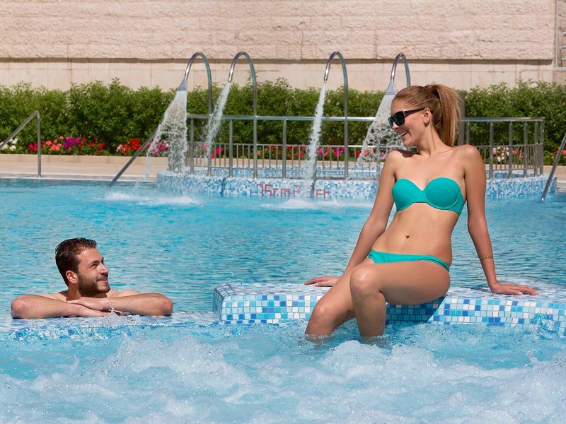 Crowne Plaza Amman 11