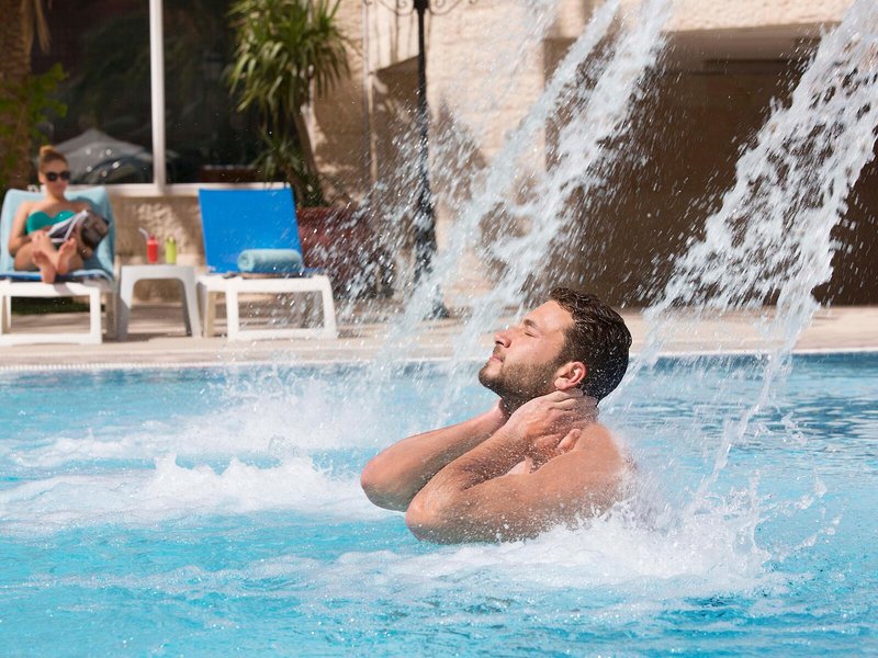 Crowne Plaza Amman 14