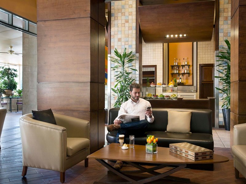 Crowne Plaza Amman 16