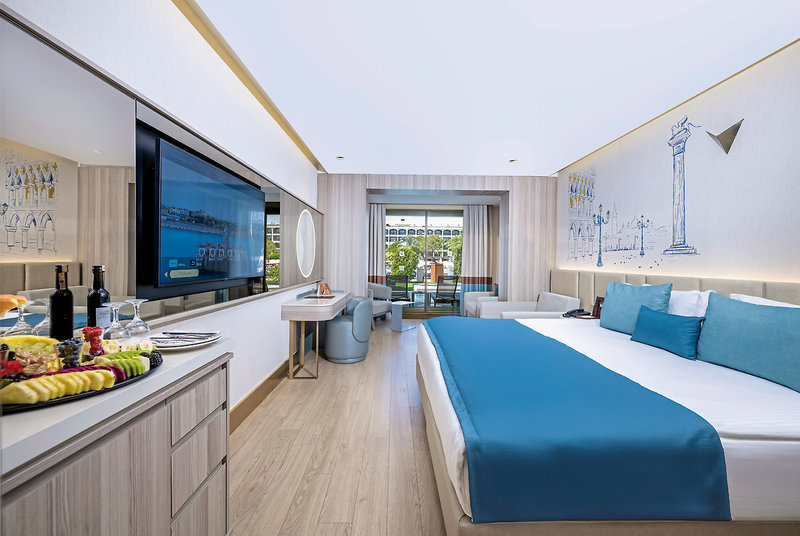 Venezia Palace Deluxe Resort Hotel 8