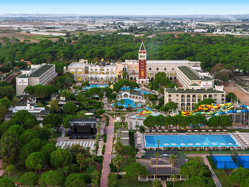 Venezia Palace Deluxe Resort Hotel 7