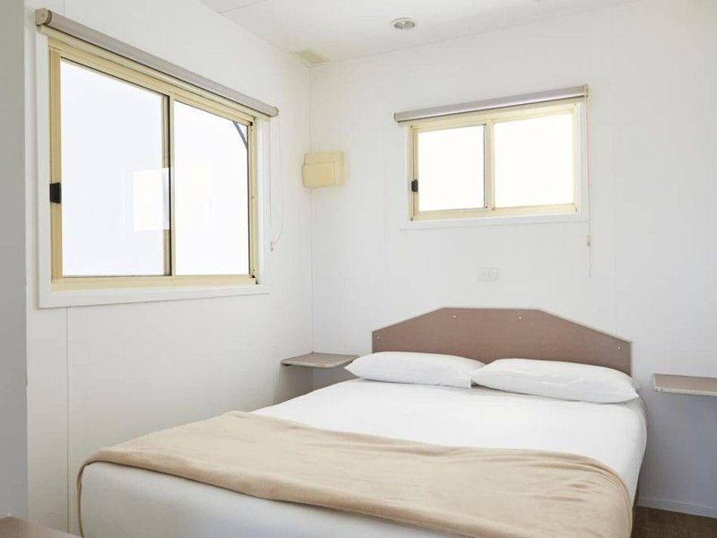 Victor Harbor Beachfront Holiday Park 5