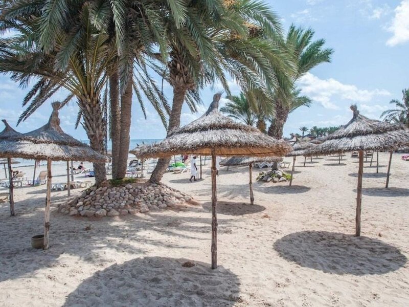 Lella Meriam Hotel & Club 8