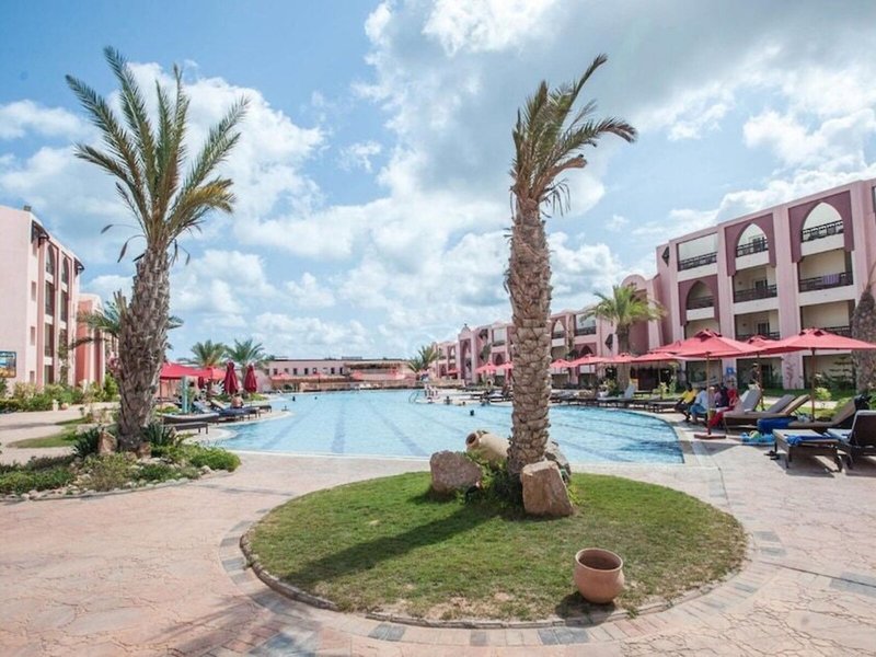 Lella Meriam Hotel & Club 11