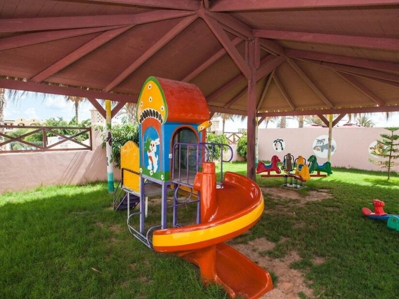 Lella Meriam Hotel & Club 33