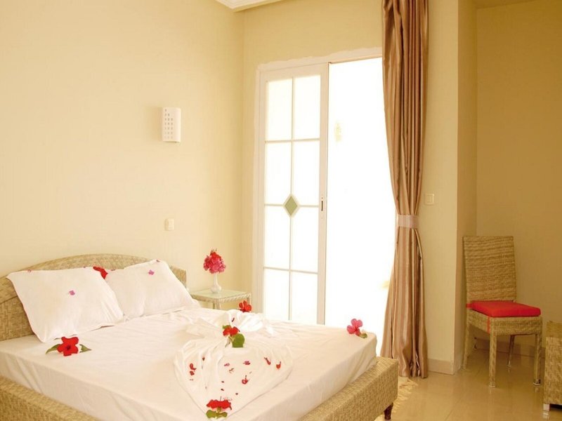 Lella Meriam Hotel & Club 37