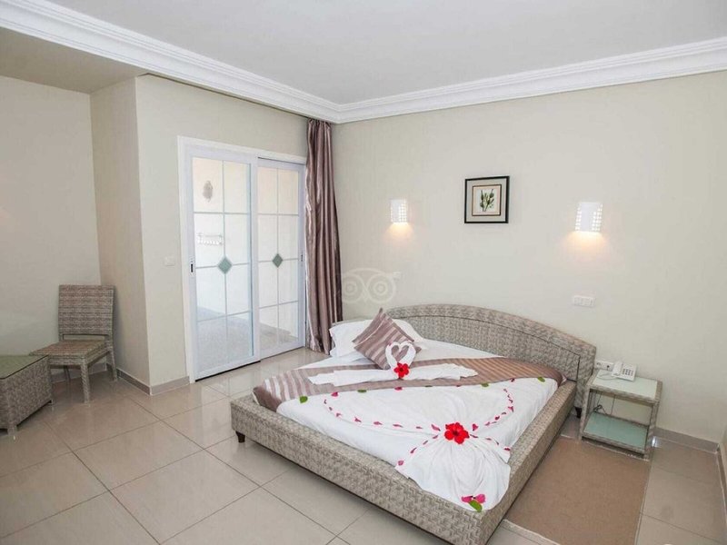 Lella Meriam Hotel & Club 41