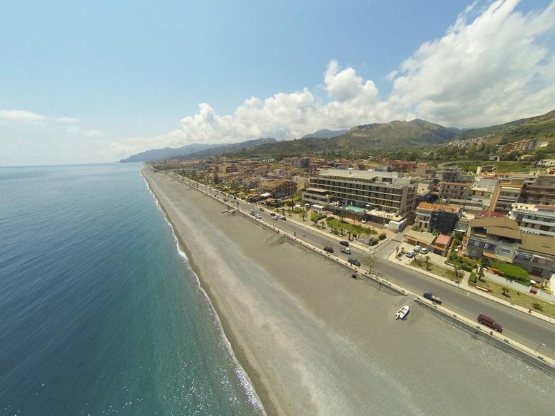 Main Palace Hotel 3 - Beach