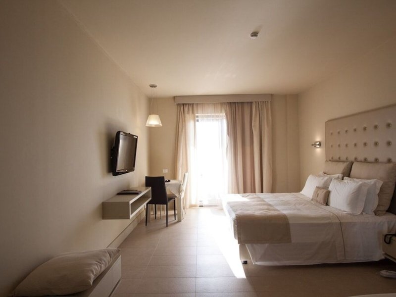 Main Palace Hotel 20 - Room Example