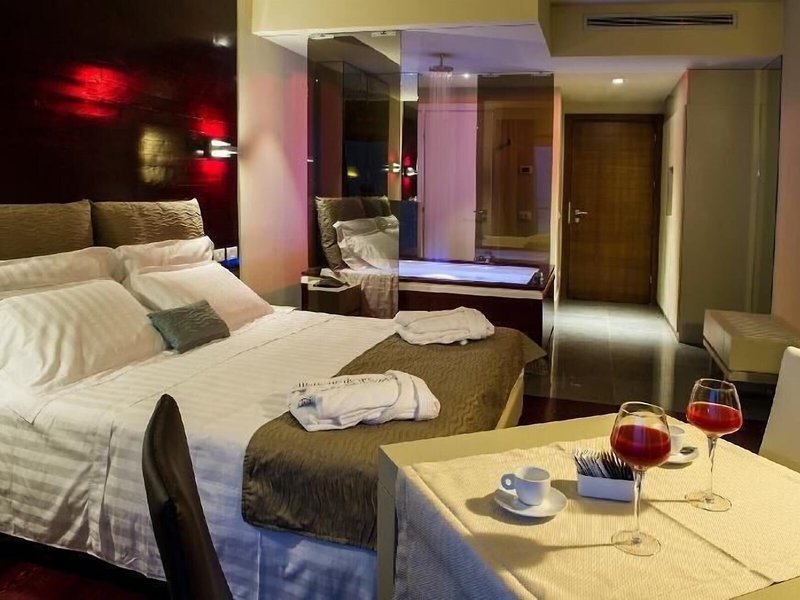 Main Palace Hotel 22 - Room Example