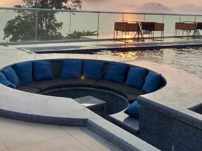 Centara Grand Phratamnak Resort Pattaya 6