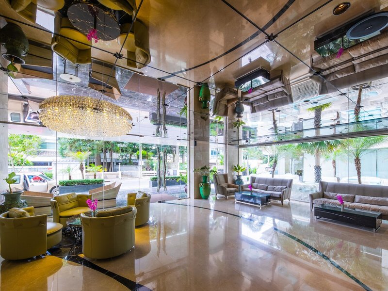 Centara Grand Phratamnak Resort Pattaya 15