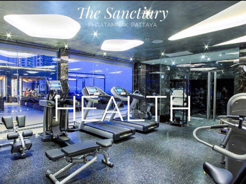 Centara Grand Phratamnak Resort Pattaya 33