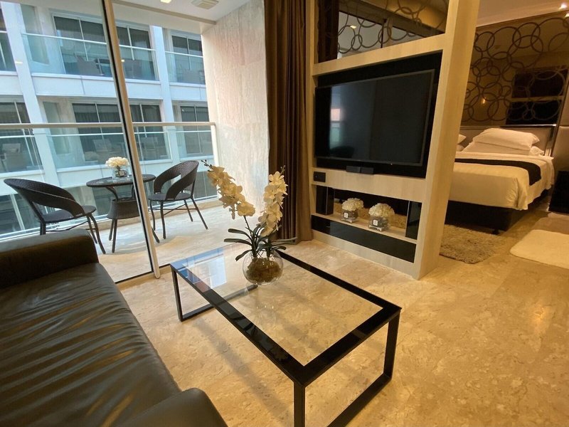 Centara Grand Phratamnak Resort Pattaya 37