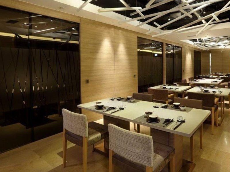 Lodgewood By L'hotel Mongkok 7