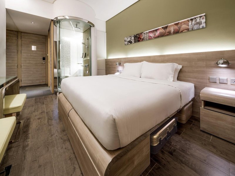 Lodgewood By L'hotel Mongkok 13