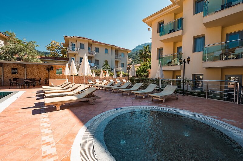 Belcehan Hotel 13