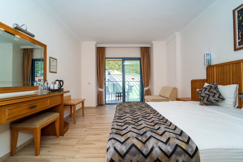 Belcehan Hotel 24