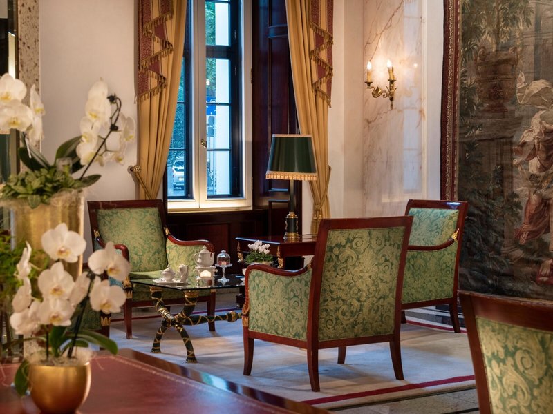 Best Western Premier Grand Hotel Russischer Hof 11