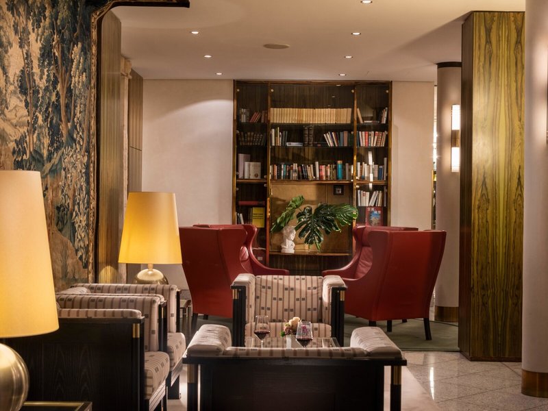 Best Western Premier Grand Hotel Russischer Hof 12