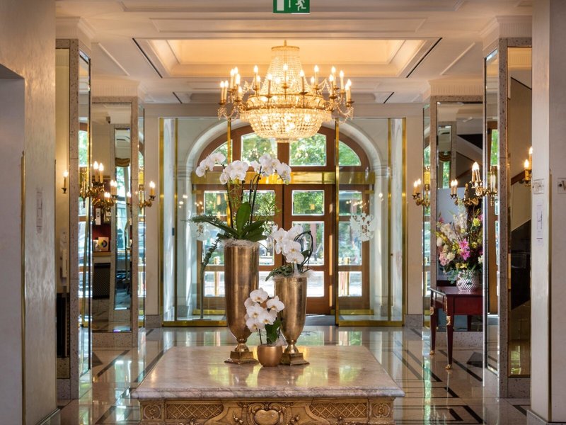 Best Western Premier Grand Hotel Russischer Hof 13