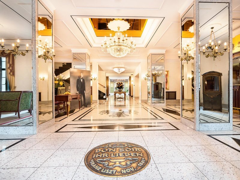 Best Western Premier Grand Hotel Russischer Hof 18