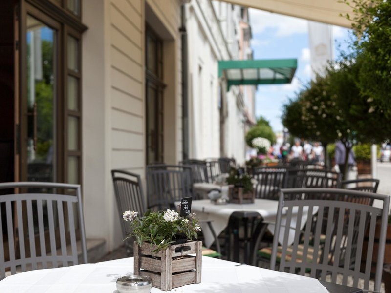 Best Western Premier Grand Hotel Russischer Hof 27