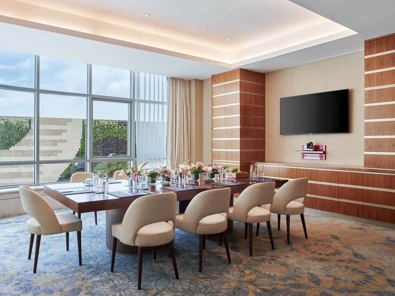 Hilton Cairo Nile Maadi 25