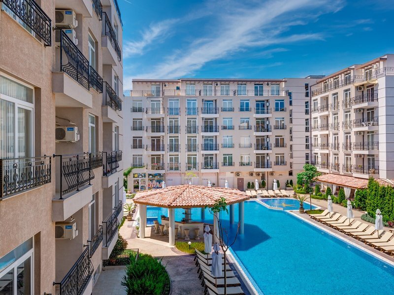 Dawn Park 1 - Exterior