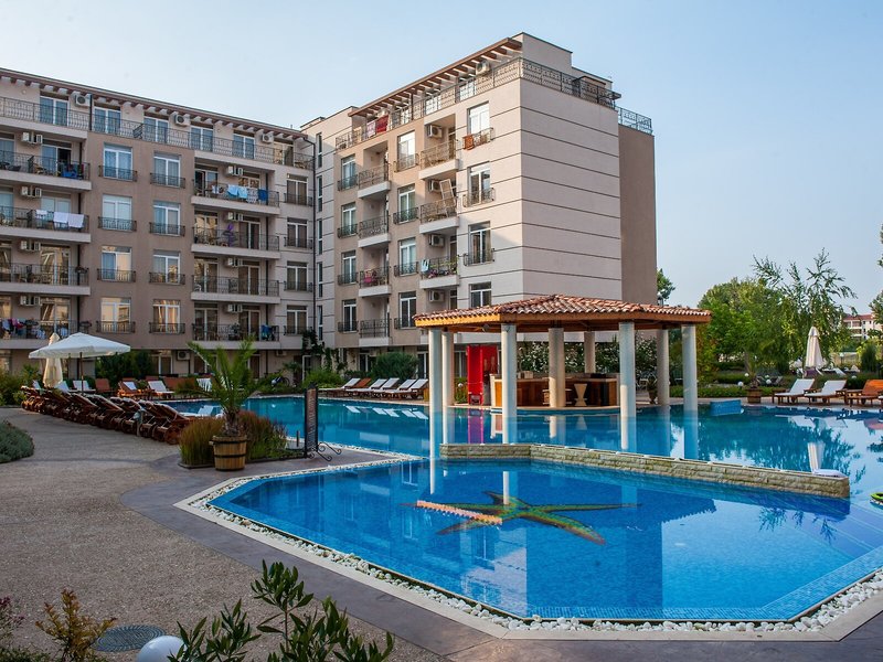 Dawn Park 6 - Outdoor Pool