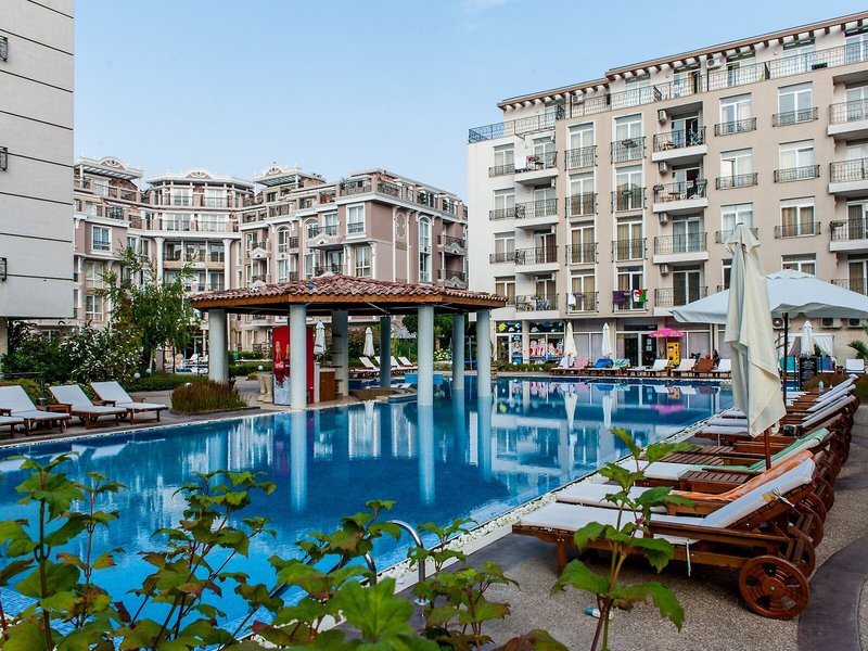 Dawn Park 11 - Outdoor Pool