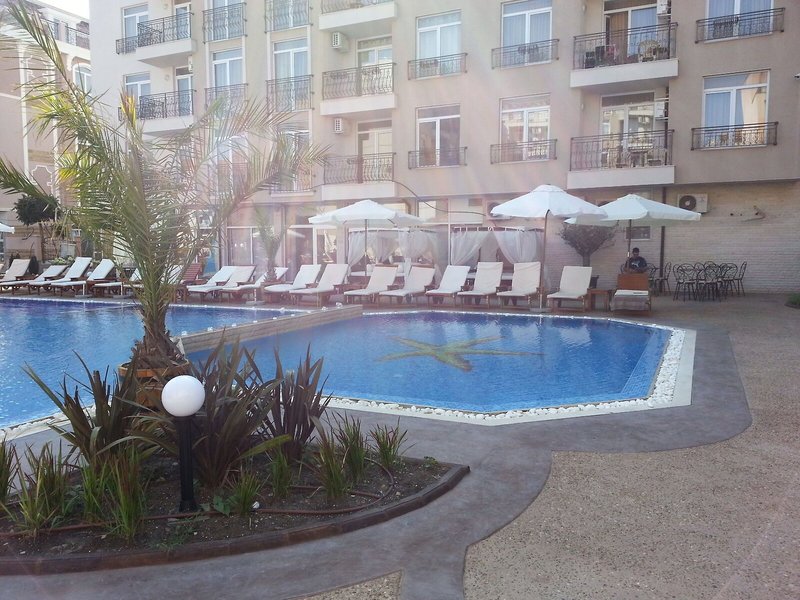 Dawn Park 13 - Outdoor Pool