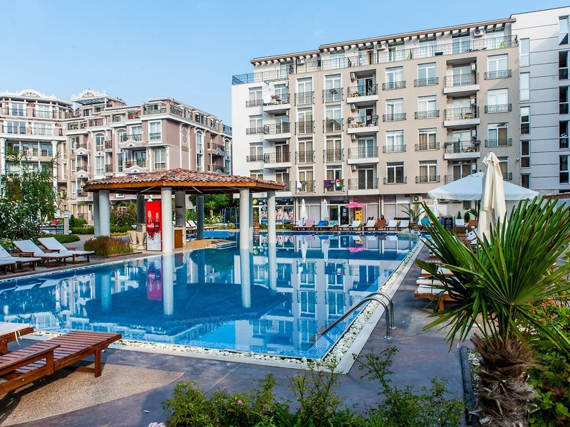 Dawn Park 15 - Outdoor Pool